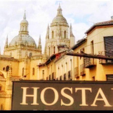 Hostal Plaza Segovia Exterior photo