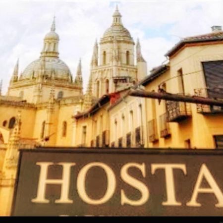 Hostal Plaza Segovia Exterior photo